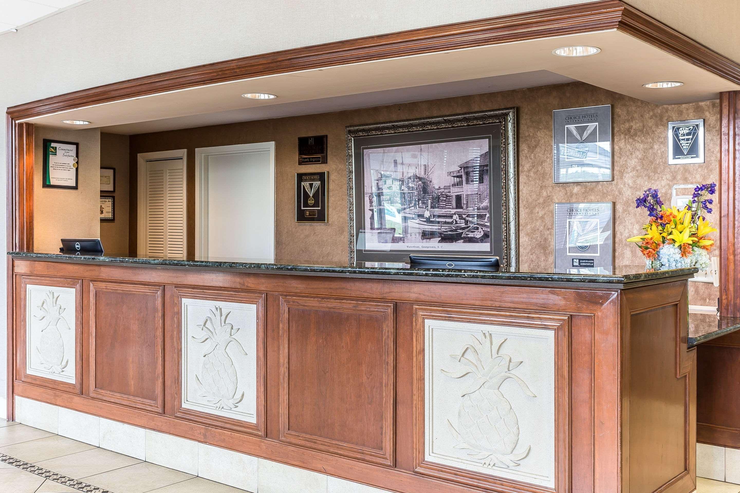 Quality Inn & Suites Georgetown Bagian luar foto