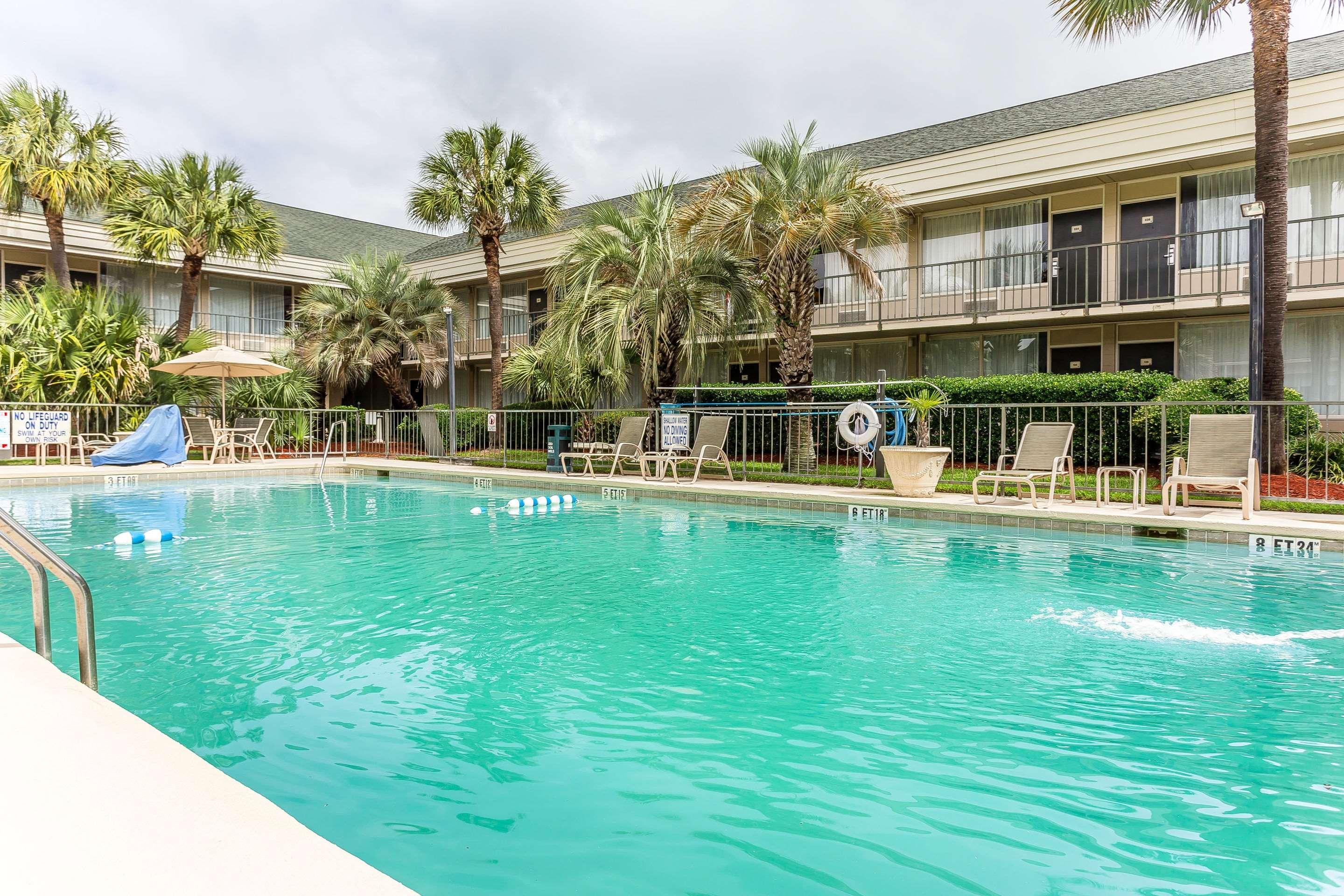 Quality Inn & Suites Georgetown Bagian luar foto