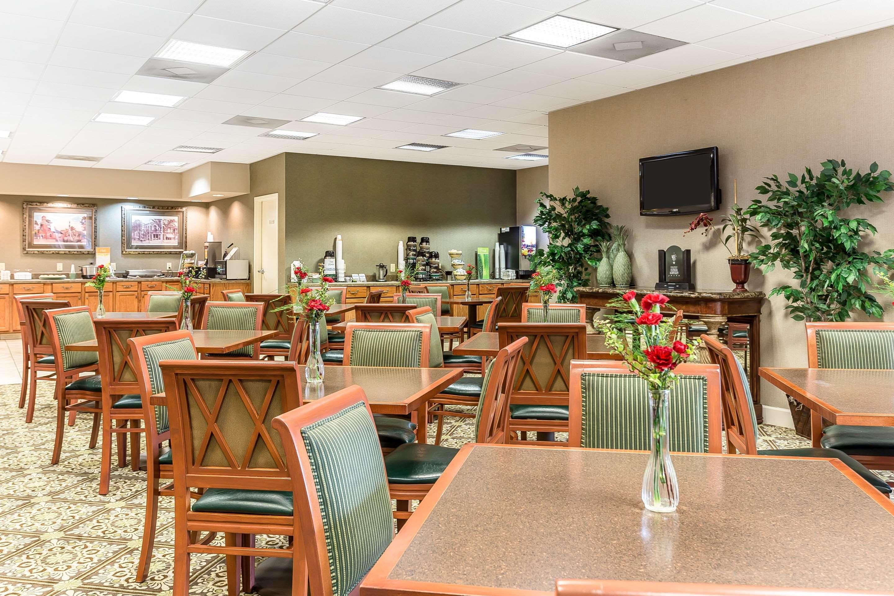 Quality Inn & Suites Georgetown Bagian luar foto