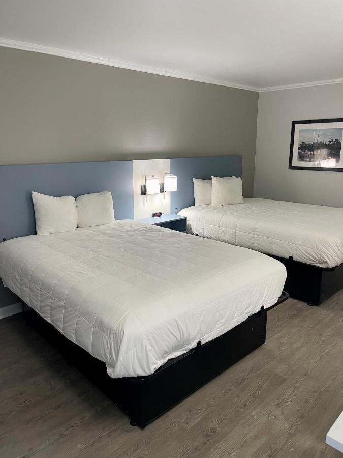 Quality Inn & Suites Georgetown Bagian luar foto