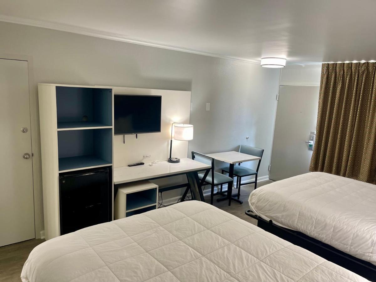Quality Inn & Suites Georgetown Bagian luar foto